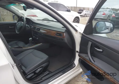 2010 BMW 328I z USA, uszkodzony, nr VIN WBAPH7G57ANM48447